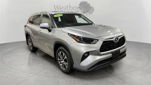 2024 Toyota Highlander Hybrid XLE