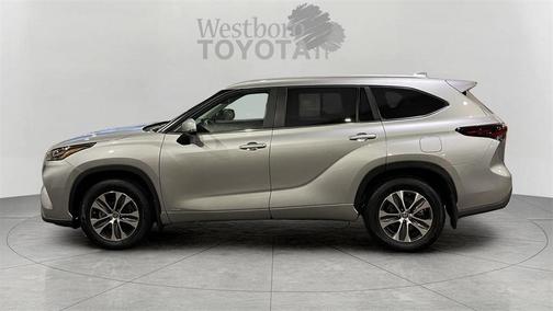2024 Toyota Highlander Hybrid XLE