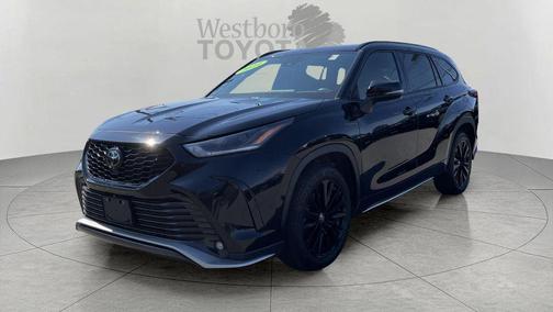 Midnight Black Metallic 2024 Toyota Highlander XSE