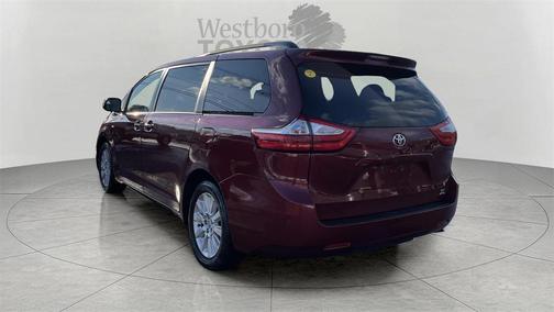 2016 Toyota Sienna LE