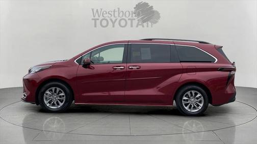 Pearl 2023 Toyota Sienna XLE