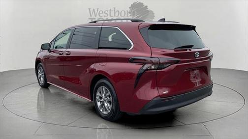 Pearl 2023 Toyota Sienna XLE