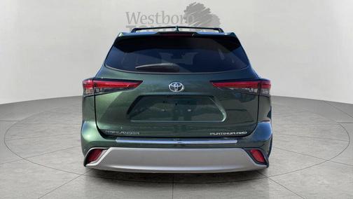 Cypress 2023 Toyota Highlander Platinum