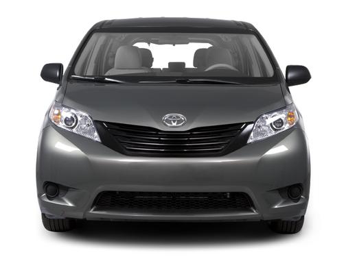 Salsa Red Pearl 2013 Toyota Sienna LE