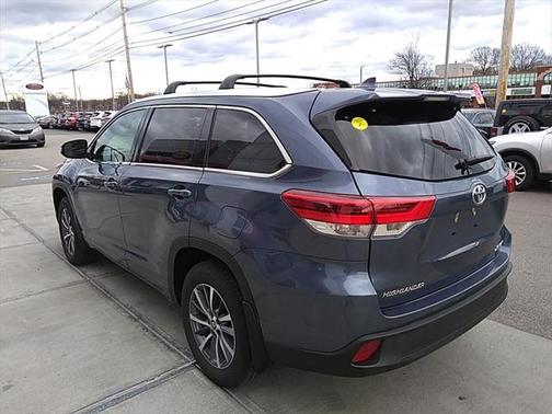 Shoreline Mist 2017 Toyota Highlander XLE