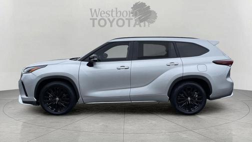 Celestial Silver Metallic 2025 Toyota Highlander XSE