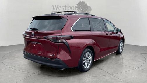 Pearl 2024 Toyota Sienna XLE