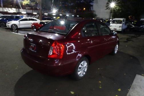 2010 Hyundai Accent GLS