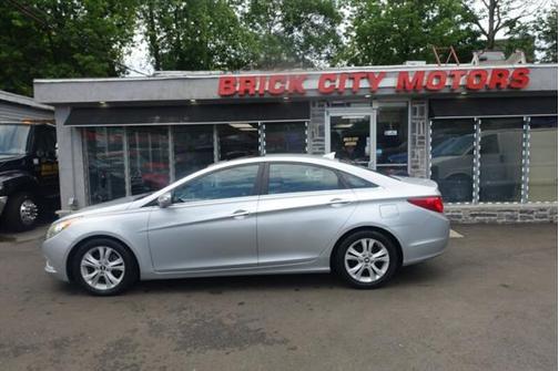2011 Hyundai SONATA Limited