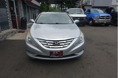 2011 Hyundai SONATA Limited