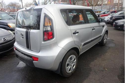 2011 Kia Soul Base