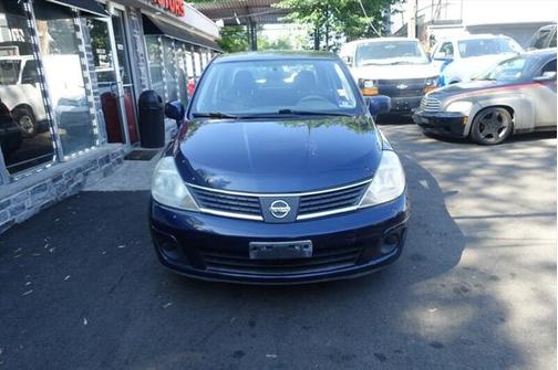2009 Nissan Versa 1.8 S