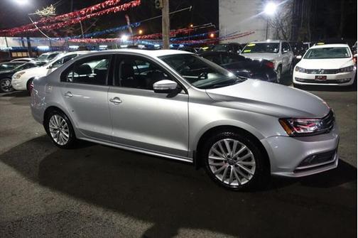 2015 Volkswagen Jetta Auto SE w/Connectivity/Navigation
