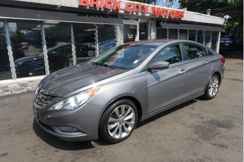 2011 Hyundai SONATA Limited