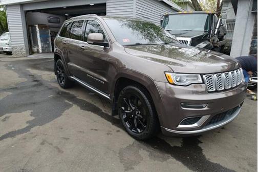 2019 Jeep Grand Cherokee Summit