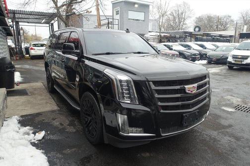 2017 Cadillac Escalade ESV Luxury