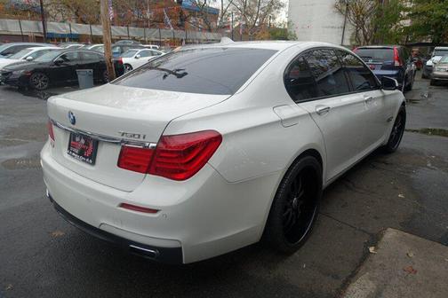 2012 BMW 750 i xDrive