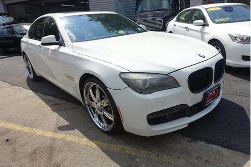2012 BMW 750 i xDrive