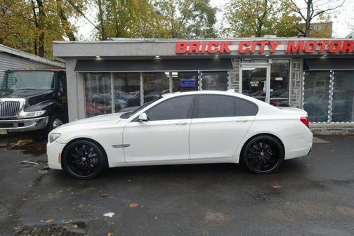 2012 BMW 750 i xDrive