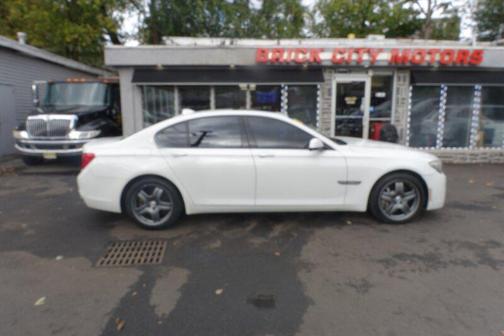 2012 BMW 750 i xDrive