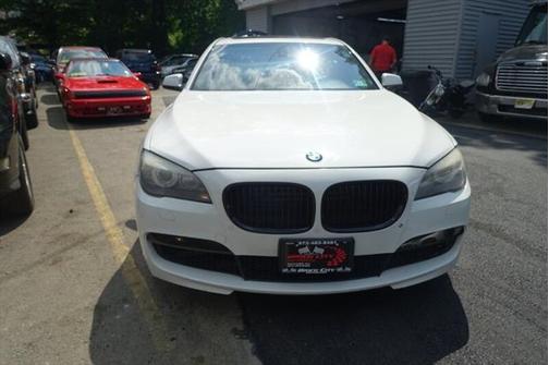 2012 BMW 750 i xDrive