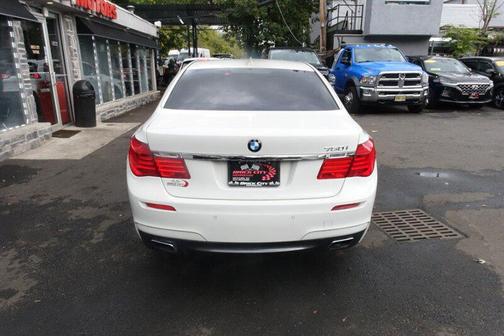 2012 BMW 750 i xDrive