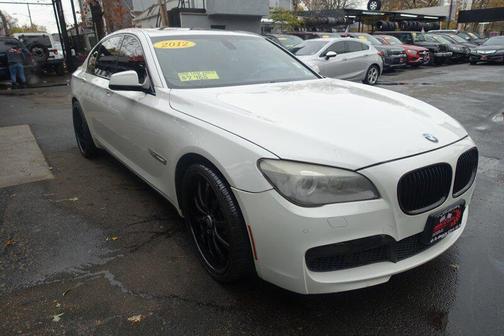 2012 BMW 750 i xDrive