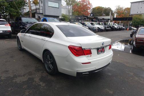 2012 BMW 750 i xDrive