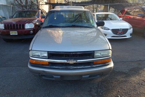 Tan 2001 Chevrolet S-10 Base