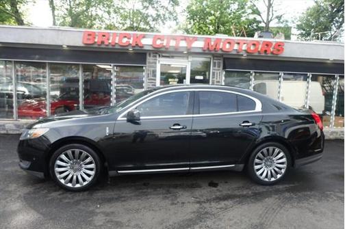2013 Lincoln MKS Base