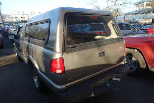 Gold 2001 Chevrolet S-10 Base