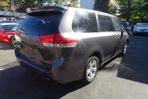 2013 Toyota Sienna SE