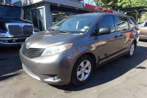2013 Toyota Sienna SE