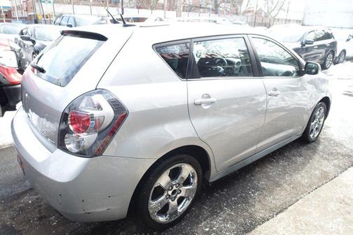 2009 Pontiac Vibe Base