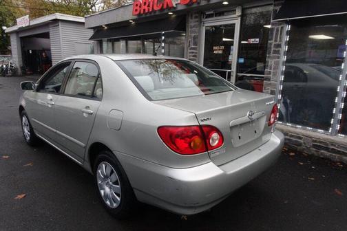 2003 Toyota Corolla LE