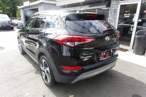 2017 Hyundai TUCSON Sport