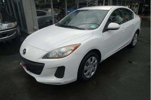 2013 Mazda Mazda3 i Sport