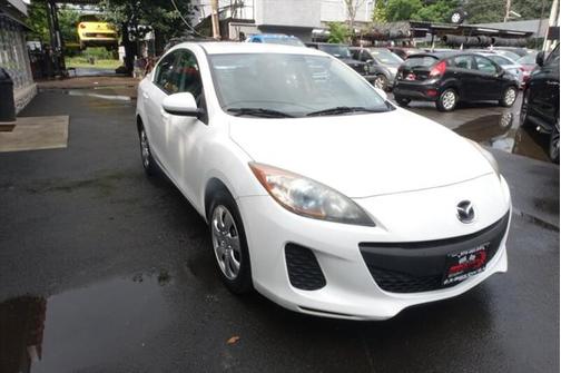 2013 Mazda Mazda3 i Sport