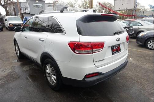 2016 Kia Sorento LX