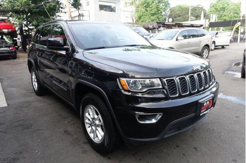 2020 Jeep Grand Cherokee Laredo