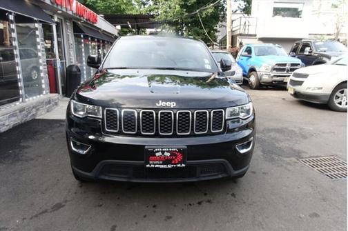 2020 Jeep Grand Cherokee Laredo