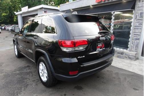 2020 Jeep Grand Cherokee Laredo