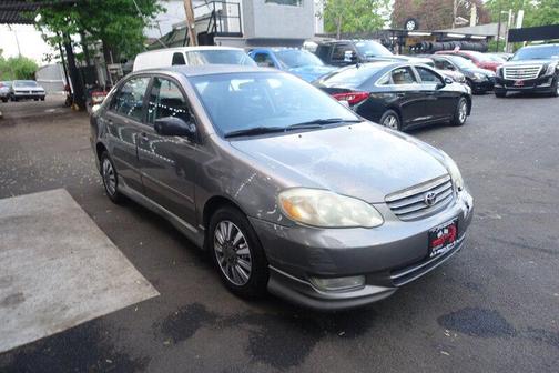 2004 Toyota Corolla LE