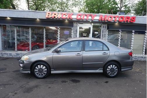 2004 Toyota Corolla LE