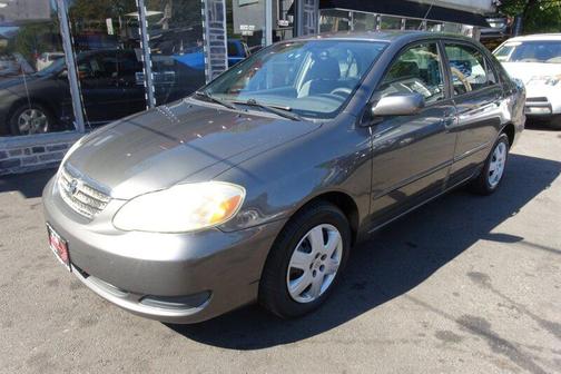2005 Toyota Corolla LE