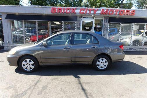2005 Toyota Corolla LE
