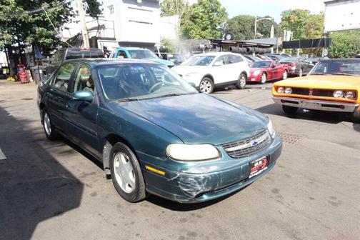 2000 Chevrolet Malibu Base