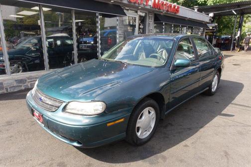 2000 Chevrolet Malibu Base