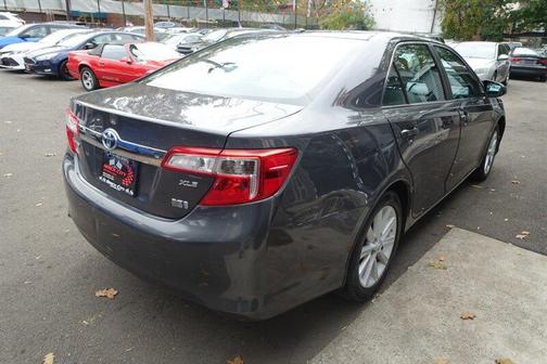 2012 Toyota Camry Hybrid XLE