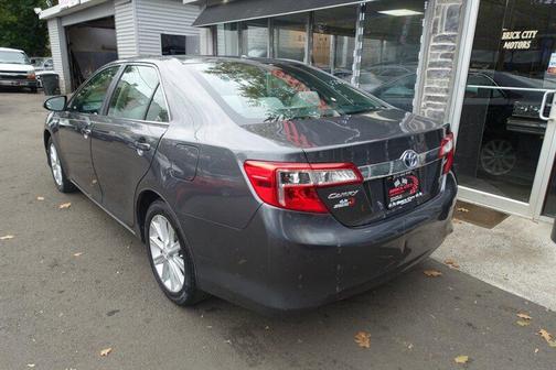 2012 Toyota Camry Hybrid XLE
